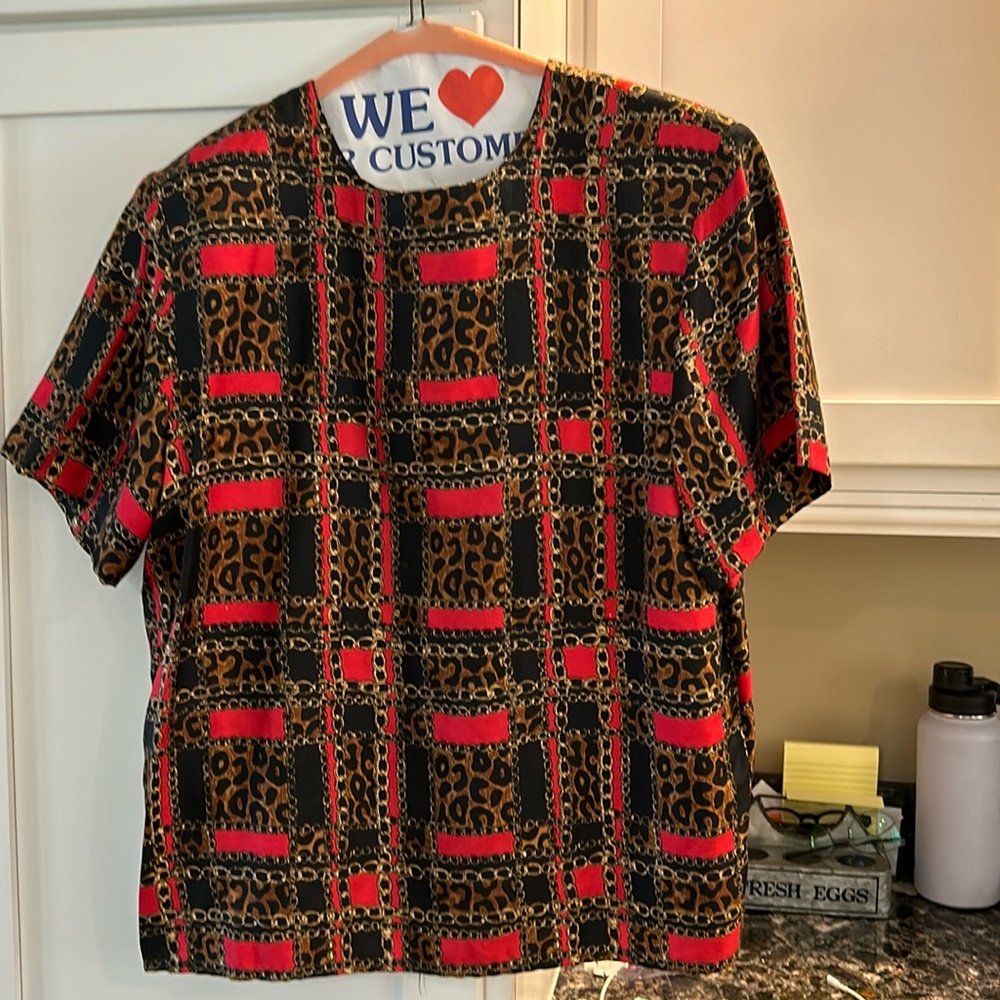 SILK blouse Multi colored red & black blouse, short sleeves, excellent condition